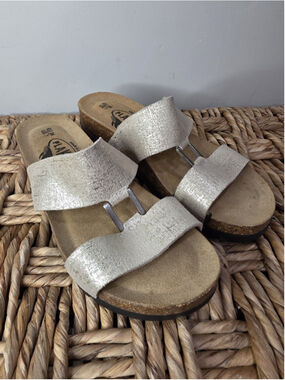 Plakton Clarissa Dual Strap Slip-on Sandals Metallic Sz 7 Leather Cork NWOB